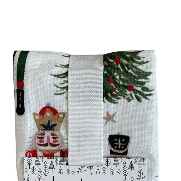 Nicole Miller Christmas Nutcracker Dinner Napkins 18x18 Set of 6 New - Picture 3 of 10